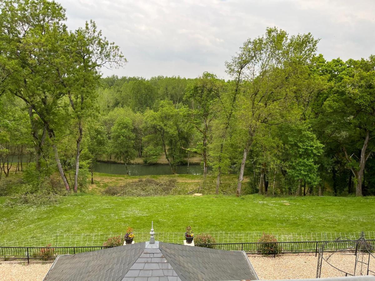 Manoir Du Val Fouzon - Beauval Bed & Breakfast La Vernelle Bagian luar foto
